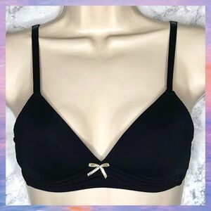 NICOLE MILLER Black & Gold Seamless Bra with Delicate Detailing 32A